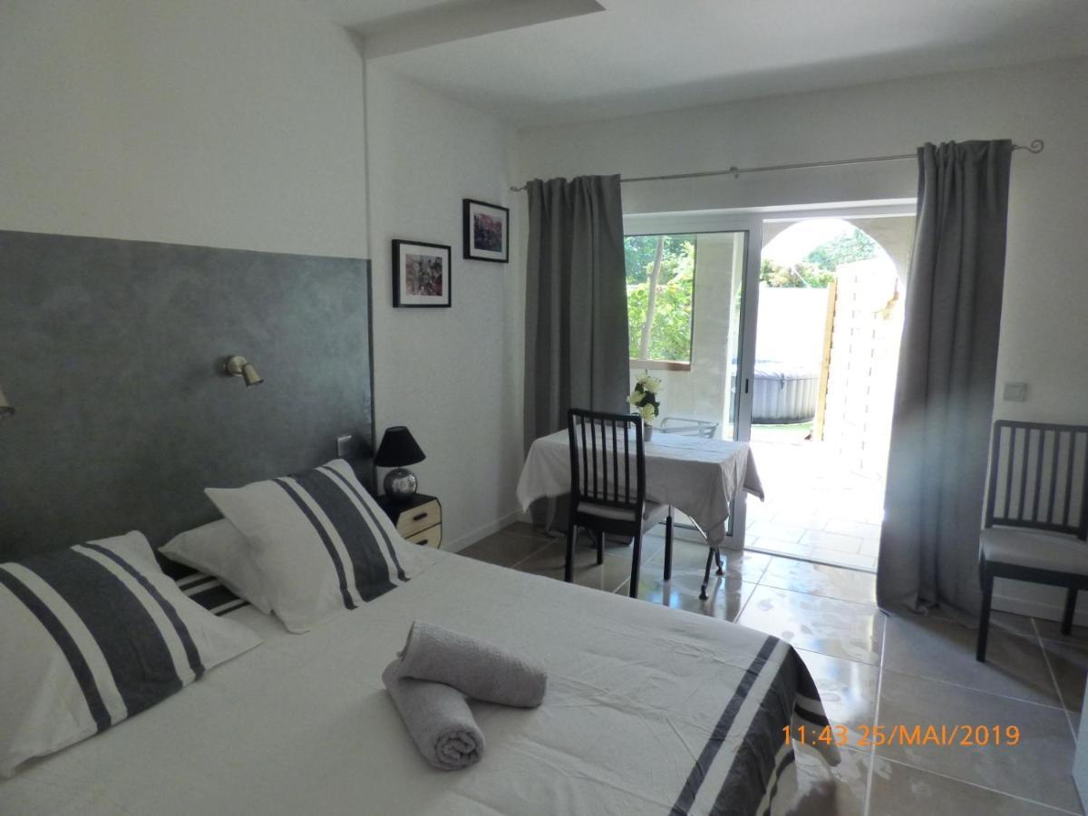 Mas Maurane-Chambre D'Hote Avec Spa Prive Aux Portes D'Arles Tarascon Buitenkant foto