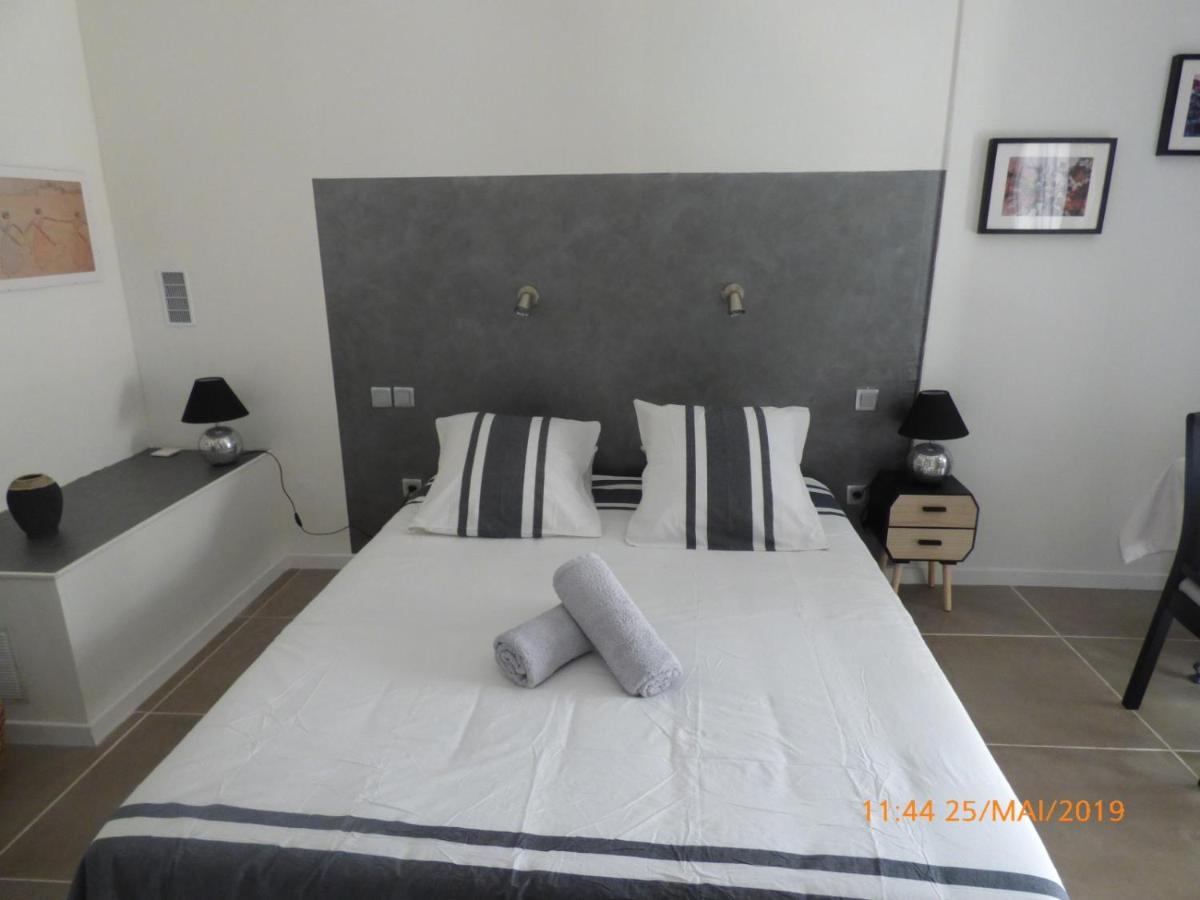 Mas Maurane-Chambre D'Hote Avec Spa Prive Aux Portes D'Arles Tarascon Buitenkant foto