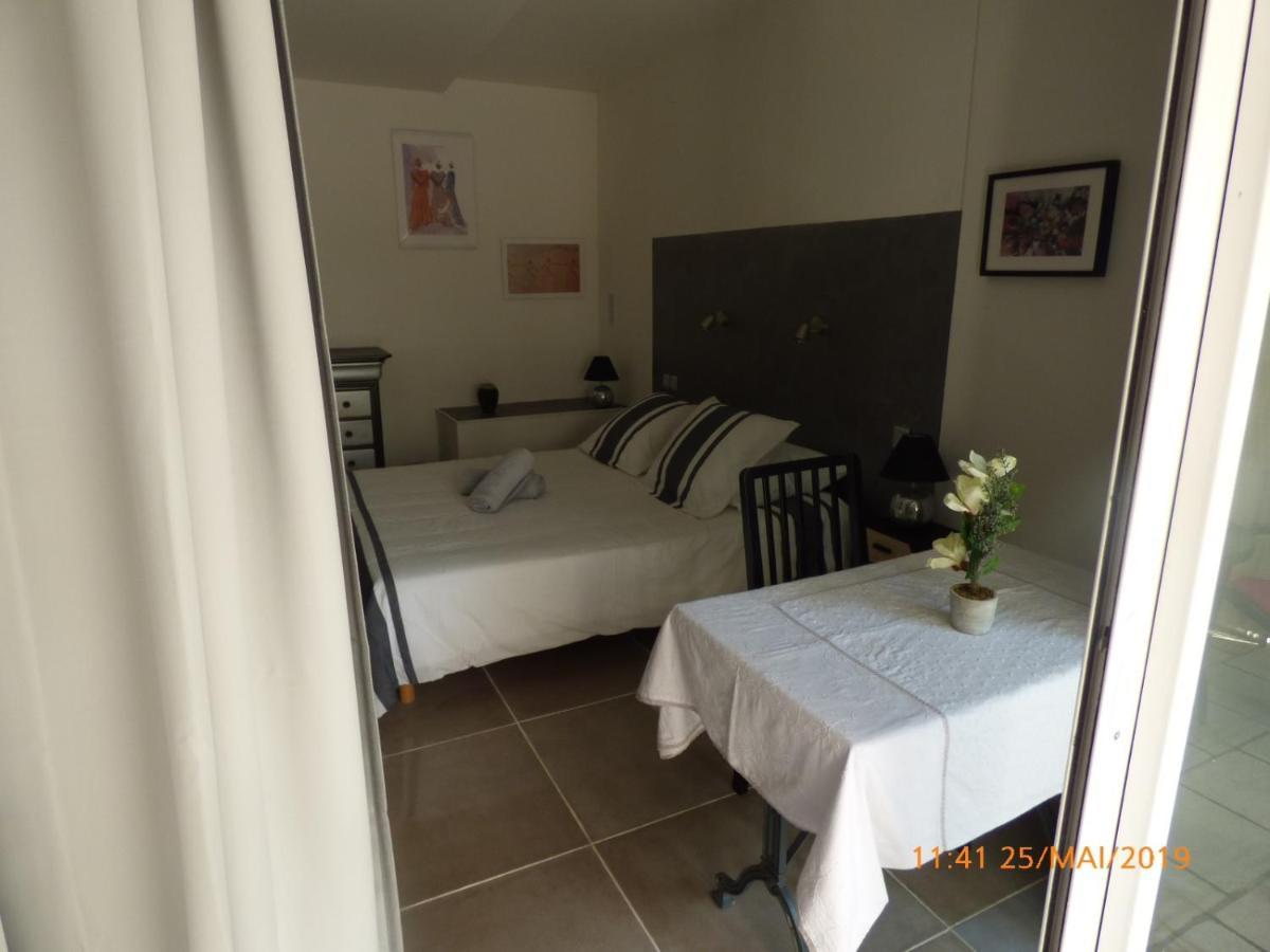 Mas Maurane-Chambre D'Hote Avec Spa Prive Aux Portes D'Arles Tarascon Buitenkant foto